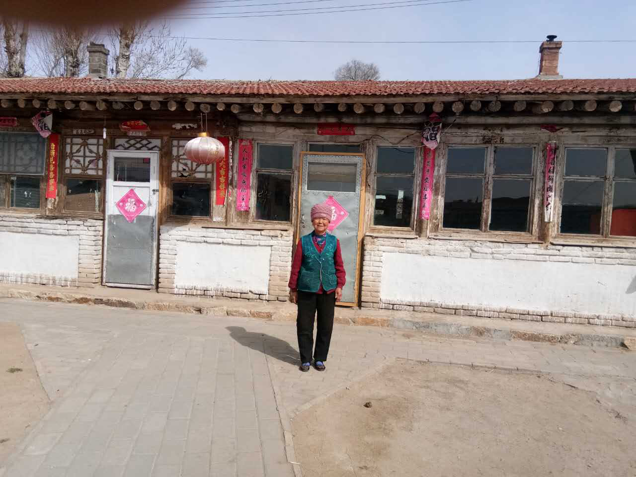 内蒙古乌兰察布市卓资县大榆树乡大榆树村东街自然村闲置农房
